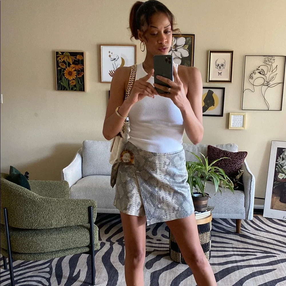 Zara Faux Leather Snakeskin Mini Skort - Picture 12 of 13